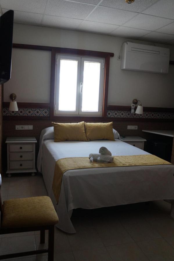 קוניל דה לה פרונטרה Hostal La Conilena מראה חיצוני תמונה