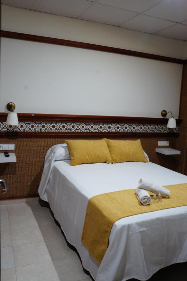 קוניל דה לה פרונטרה Hostal La Conilena מראה חיצוני תמונה