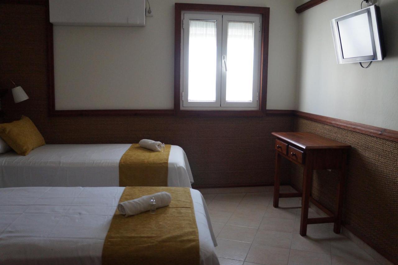 קוניל דה לה פרונטרה Hostal La Conilena מראה חיצוני תמונה