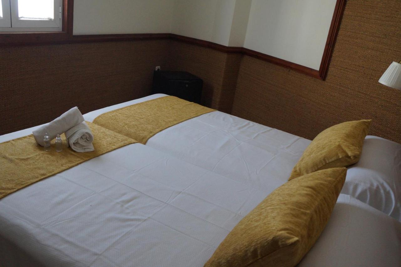 קוניל דה לה פרונטרה Hostal La Conilena מראה חיצוני תמונה