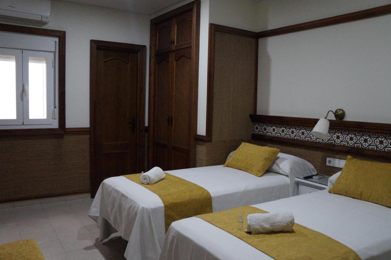 קוניל דה לה פרונטרה Hostal La Conilena מראה חיצוני תמונה