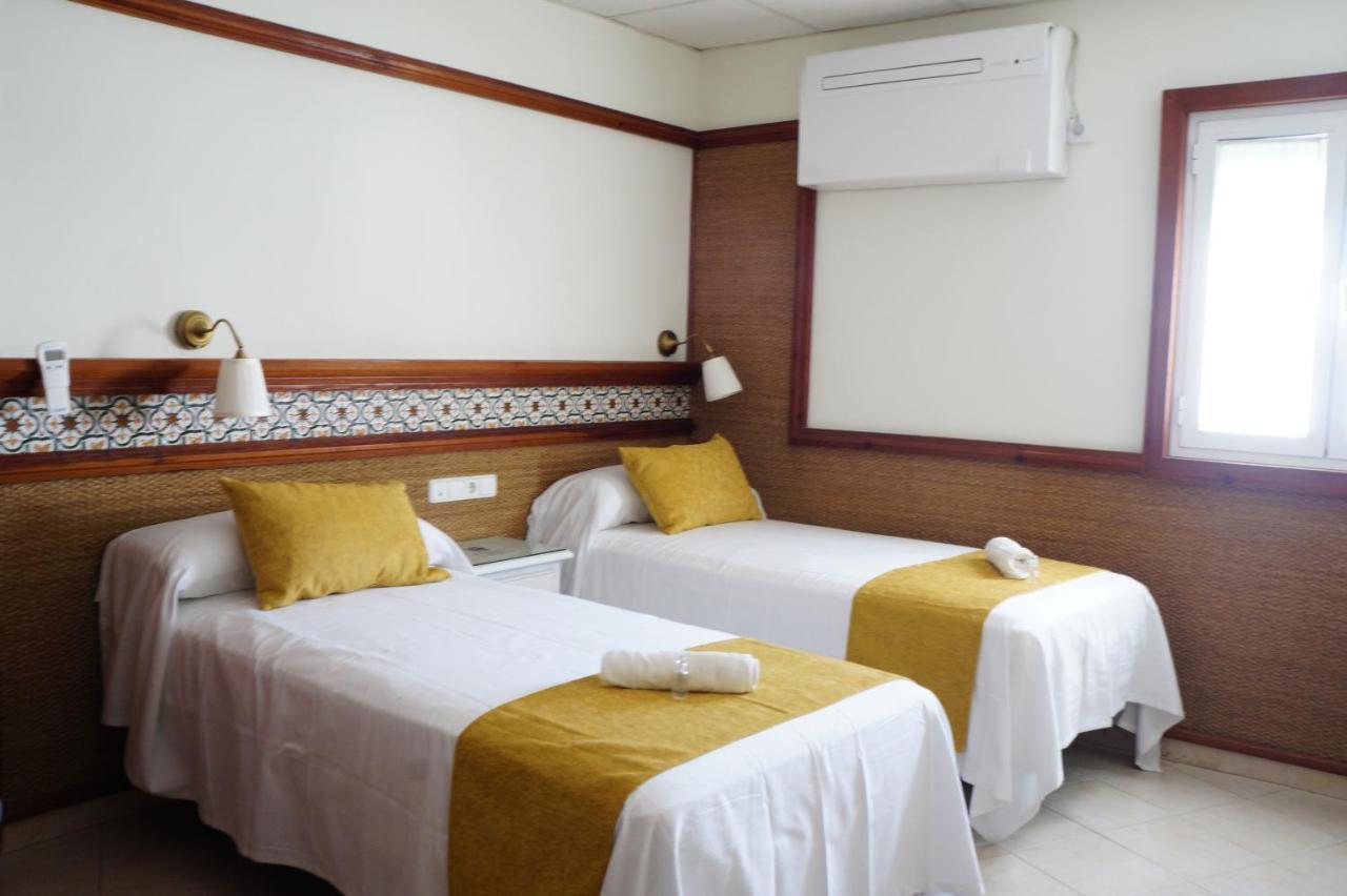 קוניל דה לה פרונטרה Hostal La Conilena מראה חיצוני תמונה