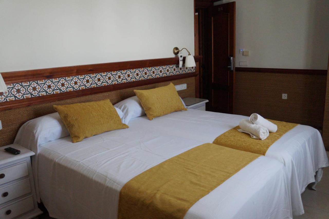 קוניל דה לה פרונטרה Hostal La Conilena מראה חיצוני תמונה