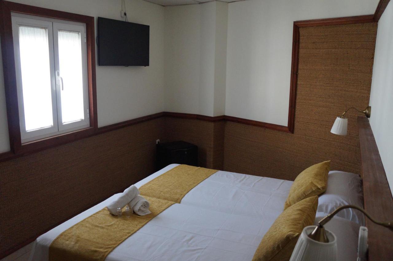 קוניל דה לה פרונטרה Hostal La Conilena מראה חיצוני תמונה