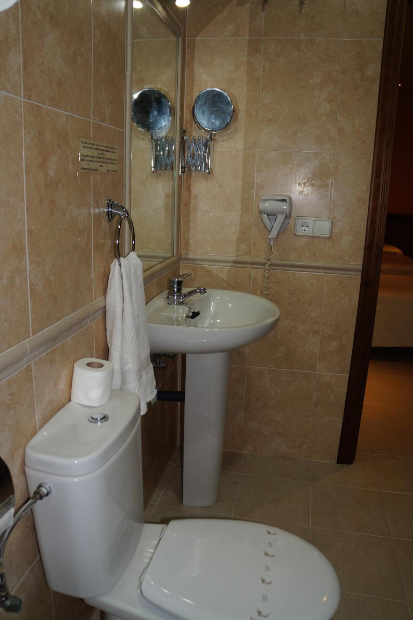 קוניל דה לה פרונטרה Hostal La Conilena חדר תמונה